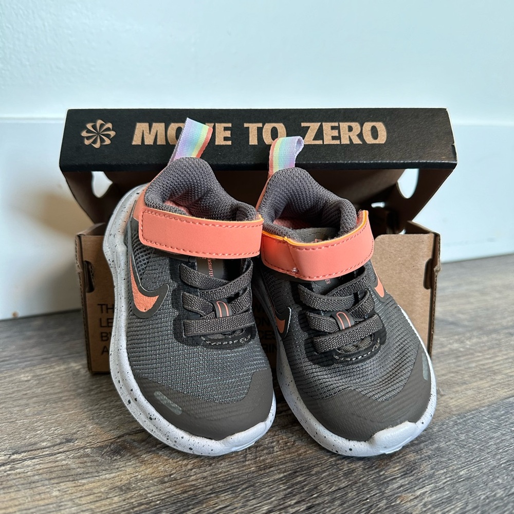 Nike Kids Sneakers - Gray and Coral